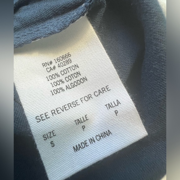 New Era Cleveland Guardian Blue Dye V-Neck T-Shirt MLB Women's Sz Small NWT - Picture 7 of 8